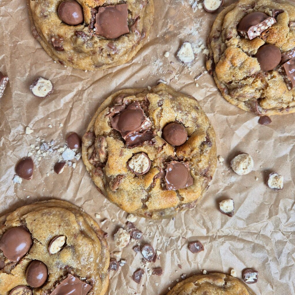 What Makes Snickers Cookies a Popular Gifting Treat?